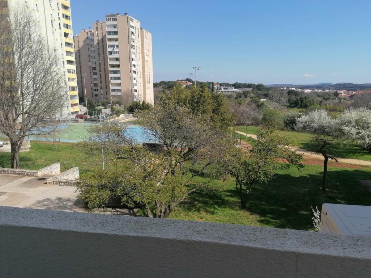 Apartman Petra Pula Exterior foto
